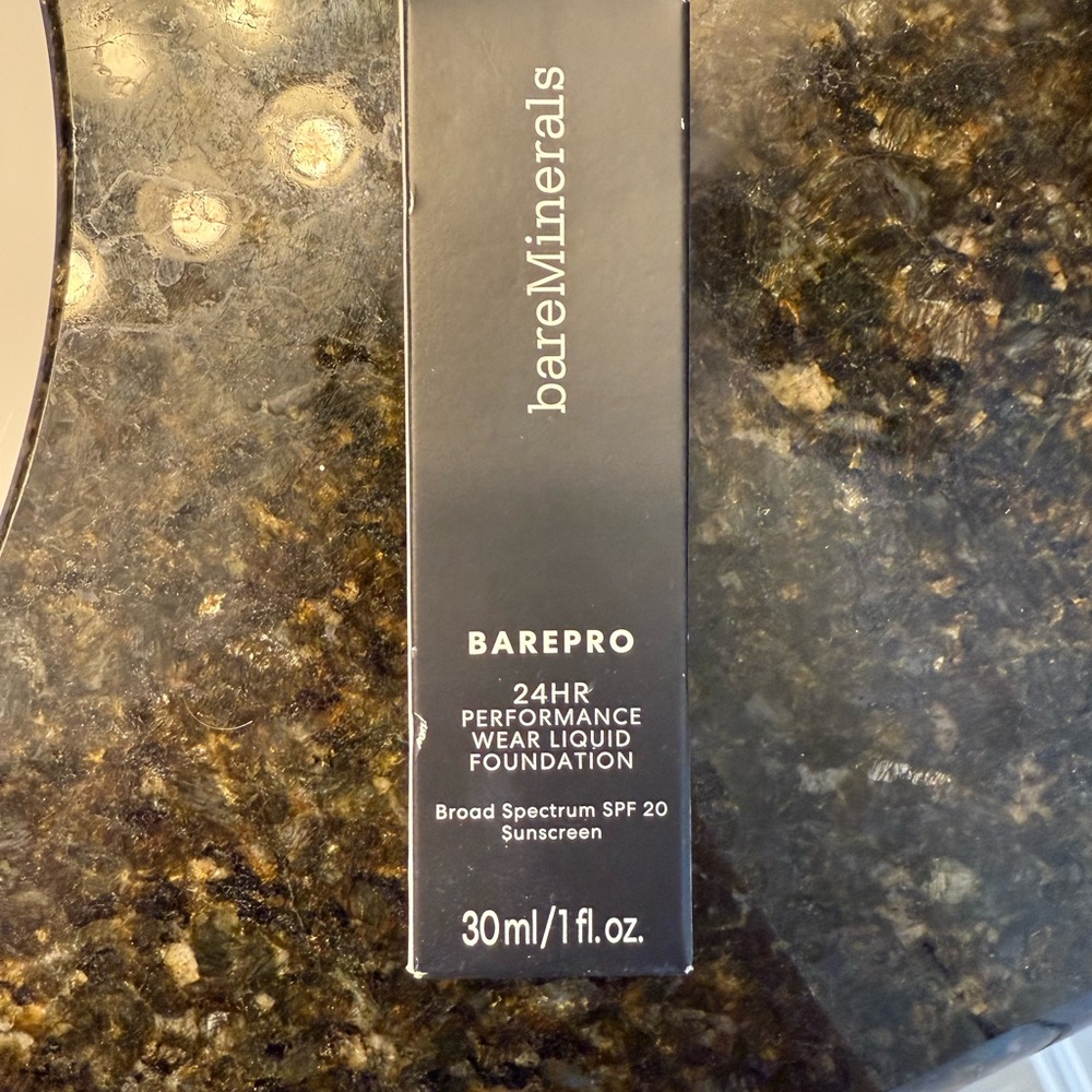 bareMinerals BAREPRO Liquid Foundation